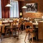 Loewen Hotel 3*