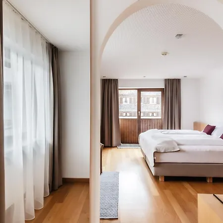 Hotel Loewen 3*