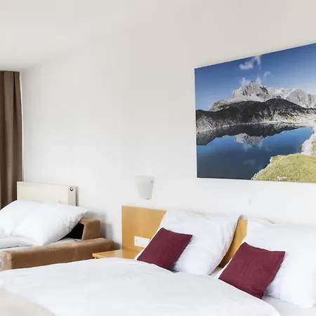 Hotel Loewen Lingenau