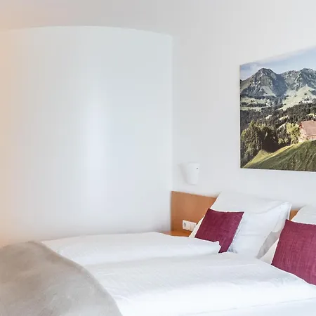 Hotel Loewen Lingenau