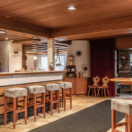 Loewen Hotel 3*