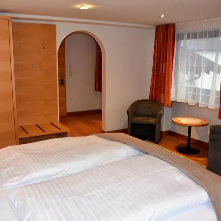 Loewen Hotel